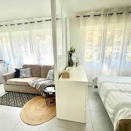 Apartament Studio Lumineux Avec Coin Nuit A *